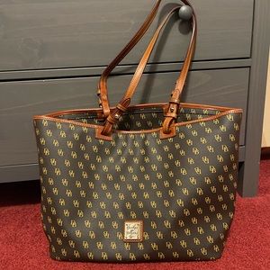 Dooney & Bourke Tote/Shoulder Bag